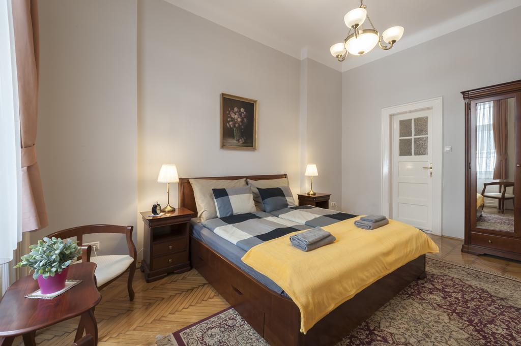 Liszt Ferenc Boutique Apartment บูดาเปสต์ ภายนอก รูปภาพ